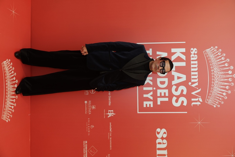 Sammyvit Klass Model Türkiye 2025 :  Ünlü �simler K�rm�z� Hal� ��kl���yla Oscar Gecesini Aratmad�